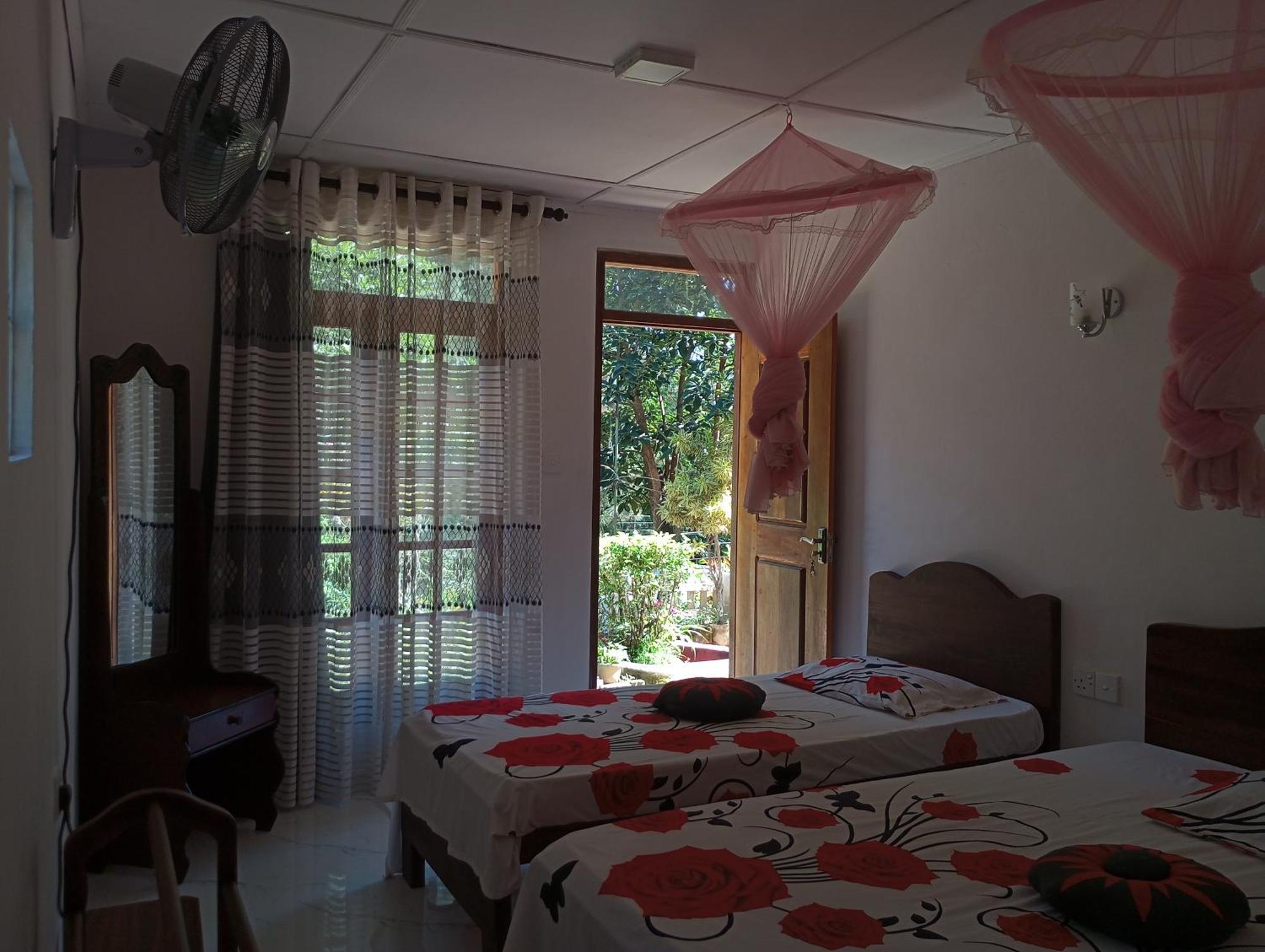 Pleasure Mount Homestay Ella Bagian luar foto