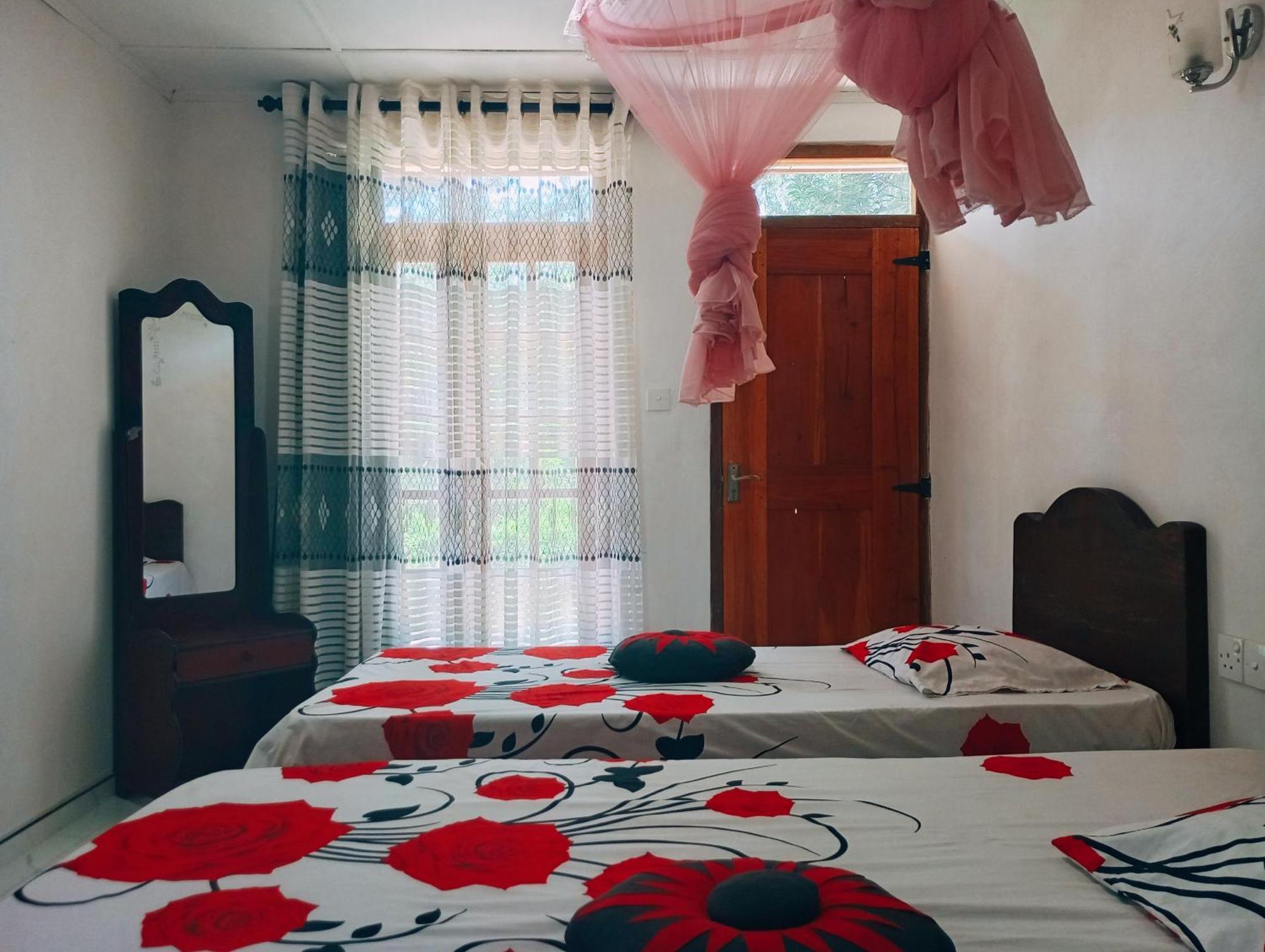 Pleasure Mount Homestay Ella Bagian luar foto