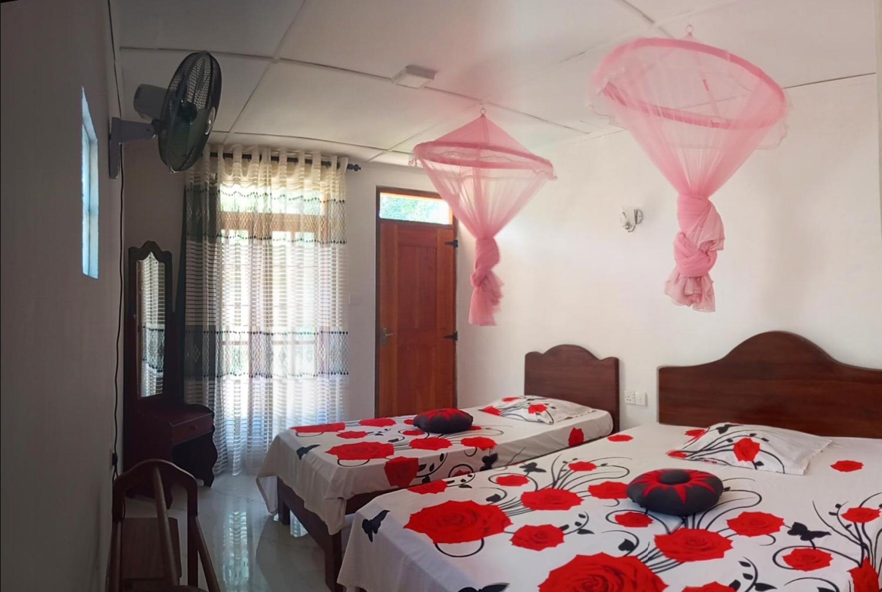Pleasure Mount Homestay Ella Bagian luar foto